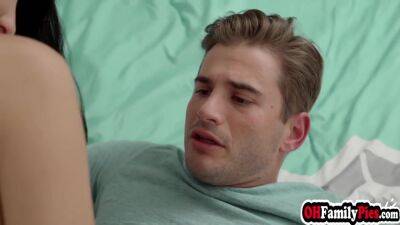 Teen Show Her Mailbox Right Size For Stepbros - videomanysex.com