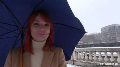 Kessie Loves Paris - upornia.com