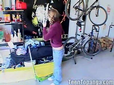 Teen topanga masturbates in her garage - hotmovs.com