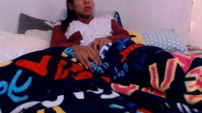 Tocandome En Mi Habitacion - hclips.com