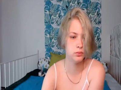 Beautiful Blonde Exposed Tantalizing Hot Views - hclips.com