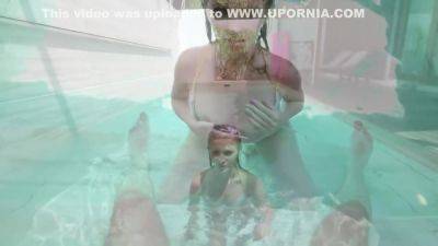 Vmanil Rusalku I Posadil Ee Na Chlen - Ellie Moore - upornia.com