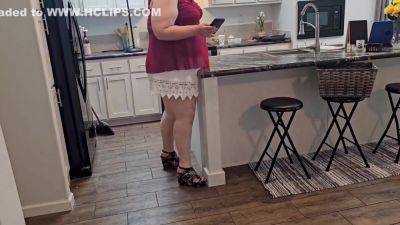 Fearful Woman Called About Snake In Her House & Was Taught A Valuable Lesson By The Snake Catcher - hclips.com