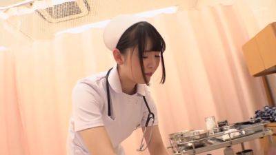 02F1323-A beautiful nurse straddles a patient's big cock and performs sexual processing - senzuri.tube