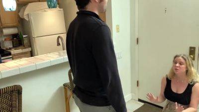 Stepmom Helps Stepson Stay Home On Quarantine (2) - hclips.com