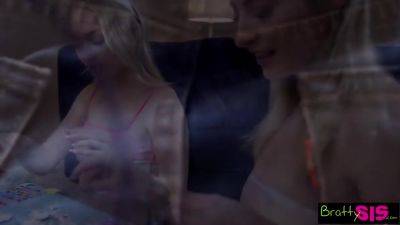 Dos Rubias Hermosas - Bratty Sis - upornia.com