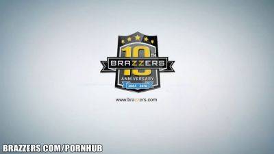 Keiran Lee - Kayla Kayden - Kayla Kayden gets oiled up & pounded hard by keiran Lee on the pool table - Brazzers - sexu.com