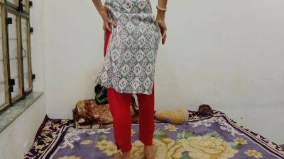 Makan Pani Ki Taki Saf Karne Vali Ko Choda - hclips.com - India