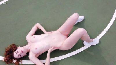 Guinevere Huney - Love Balls - upornia.com