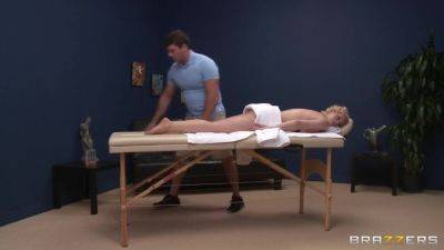 Masseur To The Stars - upornia.com