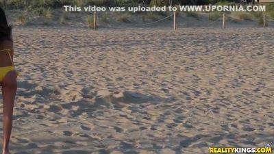 Sandy Nips 1 - upornia.com