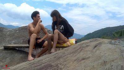 I Give My Stepsister A Great Fuck On A Family Outing They Almost Caught Us - txxx.com