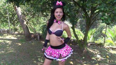 Luisa Herrera (15) - upornia.com