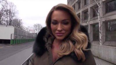 Aubrey 44 Ans Prof De Fitness - Creampie - hclips.com