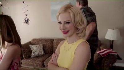 Step-sister S Sister And Dads Friend And Gets Caught - upornia.com