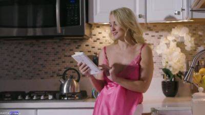 Double Booked Date Night Scene 2 With Julia Robbie - upornia.com