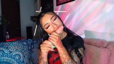 Mounted My Toy - hclips.com