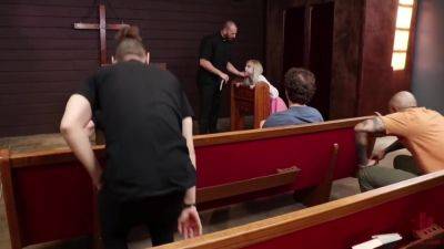 Lexi Lore - Lexi Lore - Gets Gangbanged - upornia.com