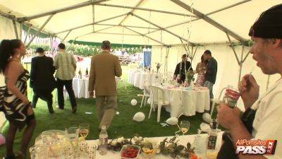 Groupsex Blowjobs Inside The Party Tent 4k - Katie Fox - upornia.com