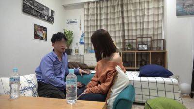 百戦錬磨のナンパ師のヤリ部屋で、連れ込みSEX隠し撮り 295 アプリで出会ったお姉さんを連れ込み！ガッツリ肩出した服で気合十分？合意と見てよろしいですね？隠し撮りされてるとも知らずにスラッとした裸体があらわに！ - txxx.com - Japan