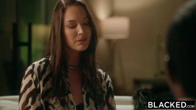 Size Queen - Bbc-loving Katrina Wont Settle For Less - upornia.com