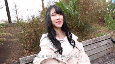 【プルプル痙攣×ちび巨乳×オホ声】「旦那、週末家にいなくて寂しいんです…」シリーズ初の日曜日撮影！今回の奥様、若妻だけどなんかもう顔からエロいんすよねぇ～(爆)相当溜まっていたのか出る出るハメ潮、大噴射。 - txxx.com - Japan