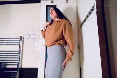 Sexy Striptease - hclips.com