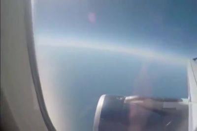 Blowjob On An Airline - hclips.com