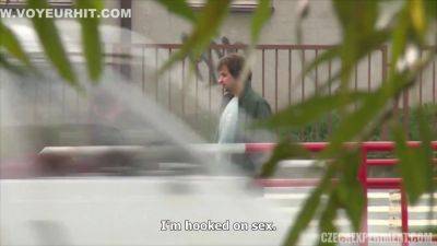 Amateur Doggystyle Hidden Cam - voyeurhit.com