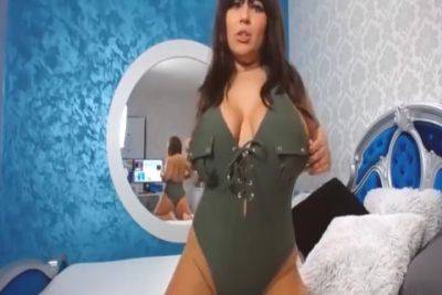 Curvy Busty - txxx.com