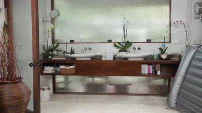 Dee Williams - Erica Lauren - And Threesome With Erica Lauren And Dee Williams - upornia.com