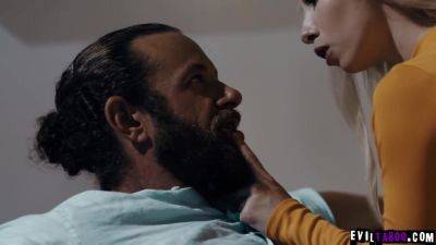 Teen Doppleganger Caught Fucking With A Married Man - videomanysex.com