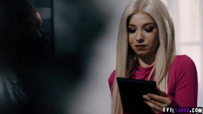 Teen Doppleganger Caught Fucking With A Married Man - videomanysex.com