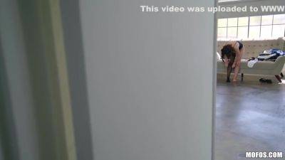 Twitching Vagina 1 - upornia.com