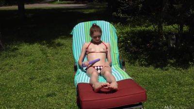 Lovely Day - Jessica Marie - upornia.com