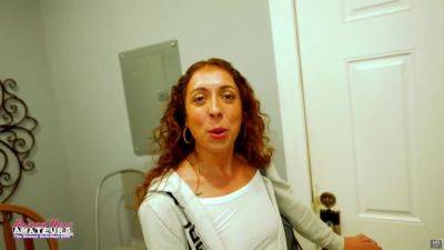 Big Butt Tattooed Skinny Cougar Mercedez Giving A Handjob & A Wet Blowjob! - upornia.com