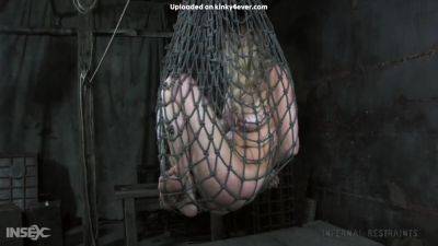 Hanging Around - upornia.com