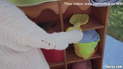 Yard Sale - Getting Lucky At The - upornia.com