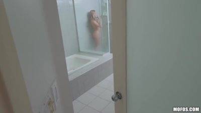 Stepsister Shower Peepshow 1 - upornia.com