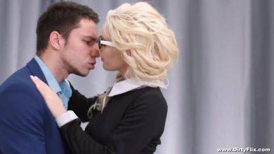 Nerdy Teen Fucked By Her Boss With Anna Riv - upornia.com