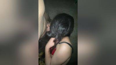 Ghar Mein Akeli Behan Bhaiya Ka Lan Mota Dekh Ke Deewani Ho Gai Lan Ka Pani Munh Mein Dal Diya - desi-porntube.com