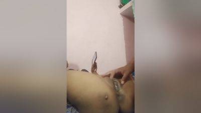 Noughty Bhabhi Ke Gand Chudai Kiya - desi-porntube.com - India