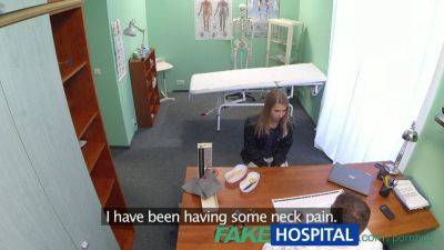 Violette Pure gets a relaxing massage from her hot doctor - sexu.com