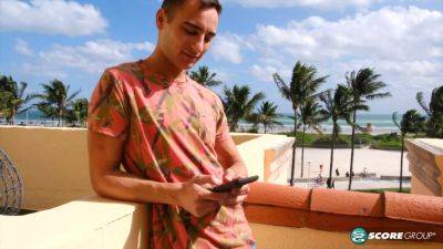 Diana Eisley: Sexting Hook-up - hotmovs.com