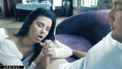 Kacy Tolkier - Goyang Nang Sofa - hotmovs.com