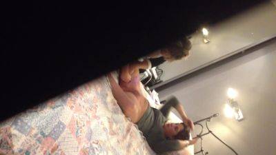 Epilation du maillot intégral - voyeurhit.com