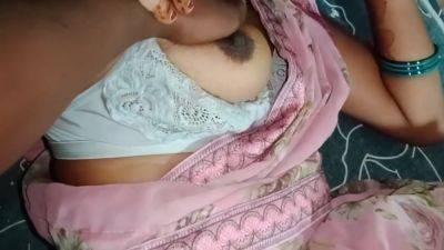 Gaon Wali Bhabhi Ko Bra Pahnakar Chudai Kiya - desi-porntube.com - India