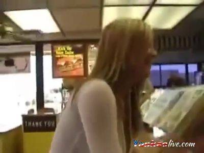 Blonde Flashing In Public - hclips.com