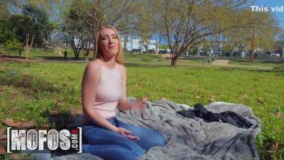 Jordi Meets Blonde Hottie Amaris At The Park & Offers Her Money To Ride His Hard Cock - hotmovs.com