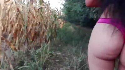 Gipsy Girl In Green - upornia.com